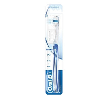 Oralb Spazzolino 123 Indicator Setole 40