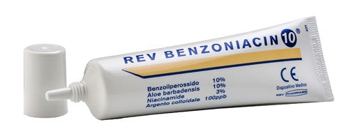 Rev Pharmabio Rev Benzoniacin 10 Crema 30 Ml per acne